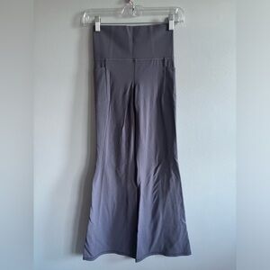 Athleta Women's salutation stash flare pants